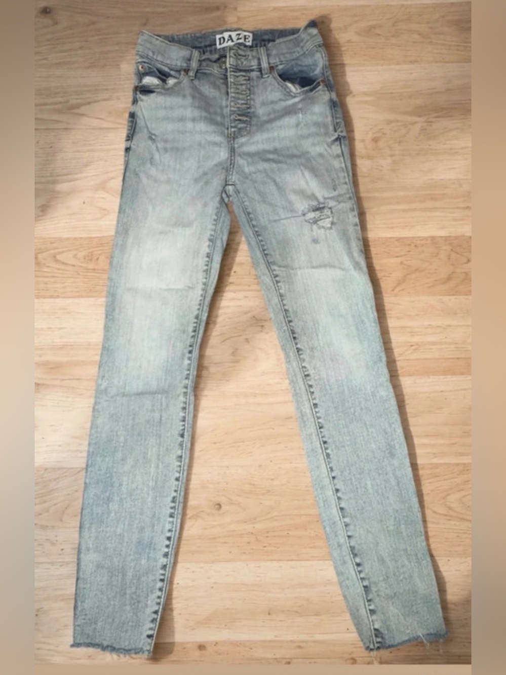 Women’s Light Wash Distressed Skinny Jeans - Light Blue
